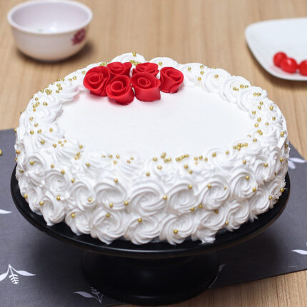 White Delight Cake With Rose